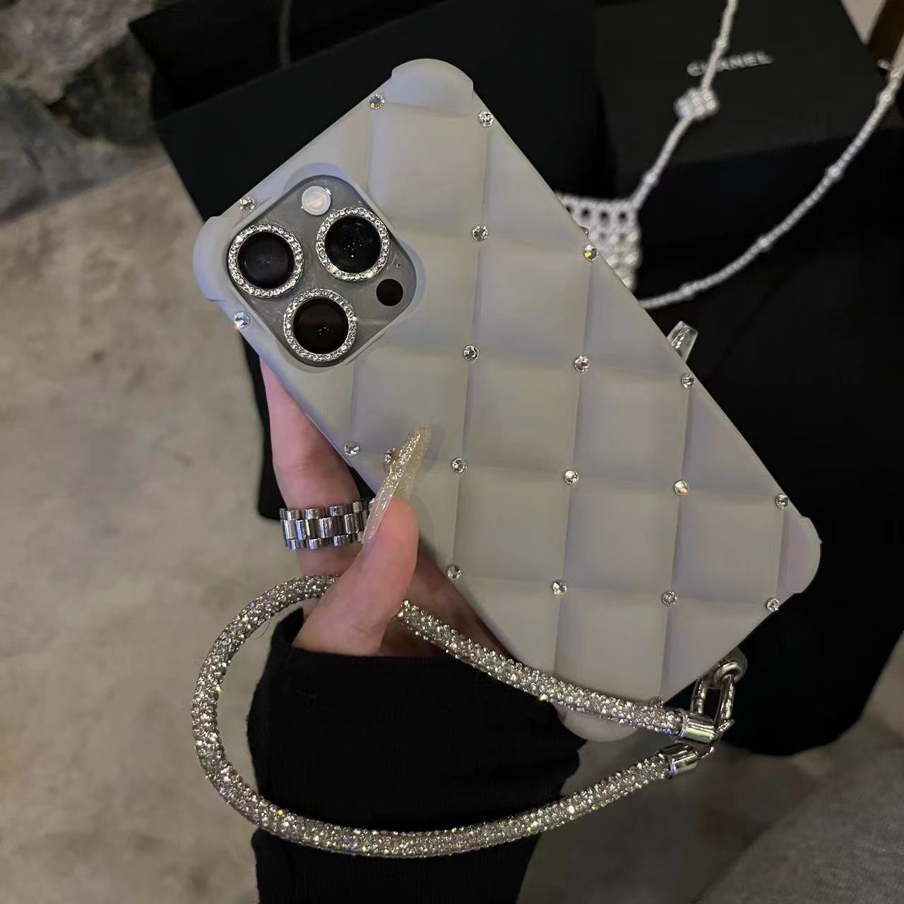 Premium Rhinestone Phone Case For Apple iPhone 16 Pro Max 16Pro 15 PM Shockproof Protective Cover With Luxury Design
